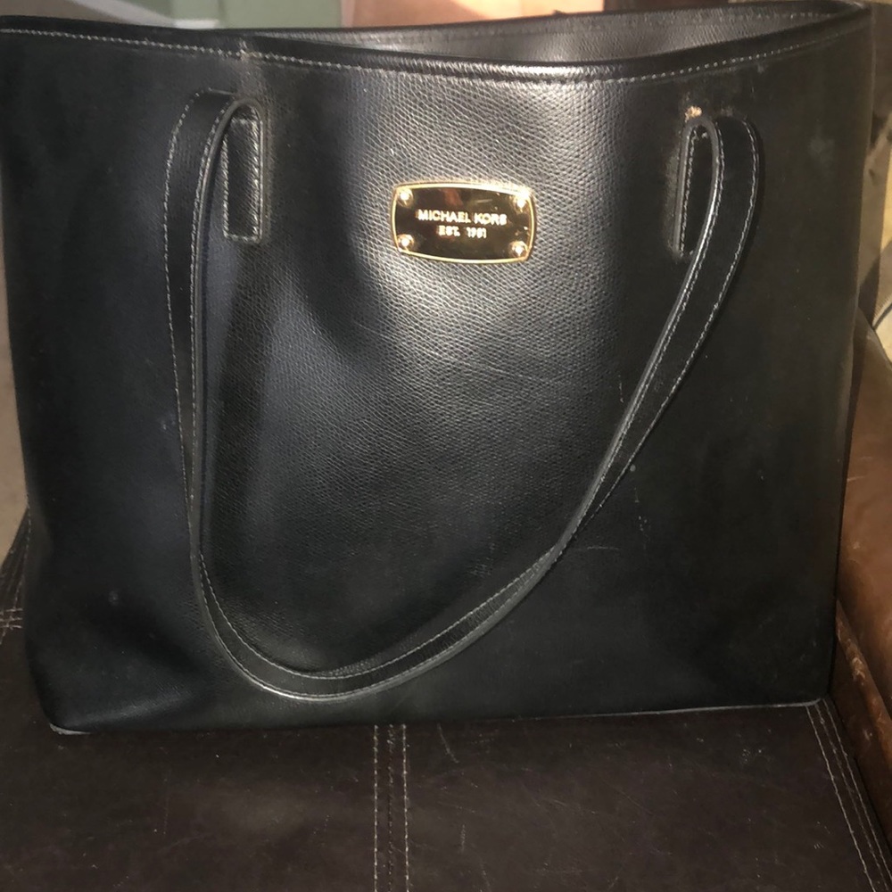 🔥🔥SOLD🔥🔥Michael Kors big purse